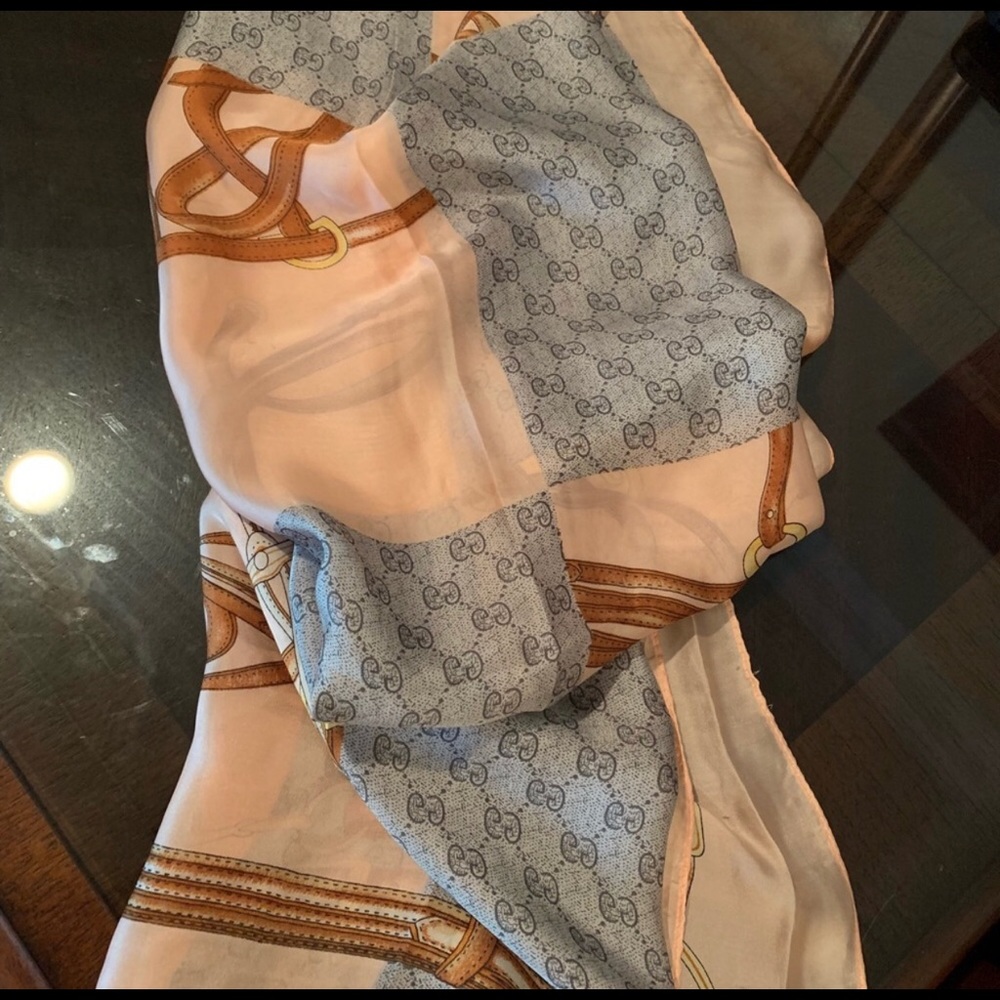 Silk Gucci scarf. Gently Used!  Only worn twice.